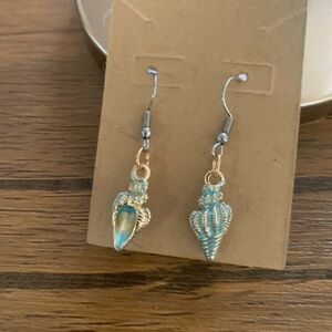 Shell dangle earrings